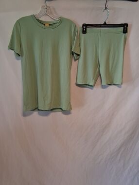 Daisy Brand Clothing 2 Piece Soft Crew Neck Tee & Bike Shorts